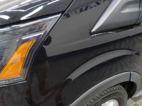 Used 2024 Ford Transit 350 XLT image 41