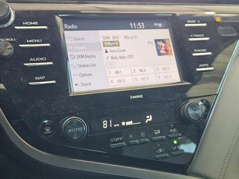 Used 2020 Toyota Camry SE image 9