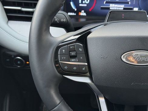 Used 2025 Ford Explorer Platinum w/ LUX Leather Package image 27