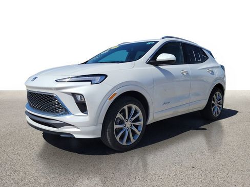 Used 2025 Buick Encore GX Avenir w/ Avenir Convenience Package AWD/4WD image 2