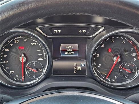 Used 2018 Mercedes-Benz CLA 250 image 11