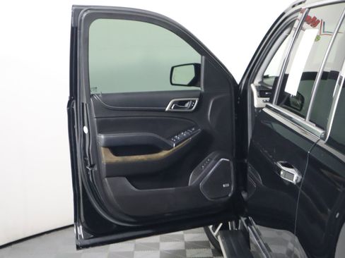 Used 2018 GMC Yukon XL Denali w/ Open Road Package AWD/4WD image 19