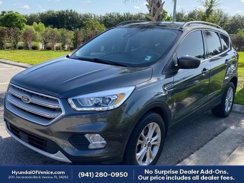 Used 2019 Ford Escape SEL FWD image 10