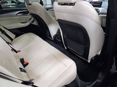 Used 2021 BMW X3 xDrive30i w/ M Sport Package image 11