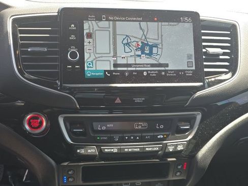 Certified 2025 Honda Ridgeline Black Edition image 10