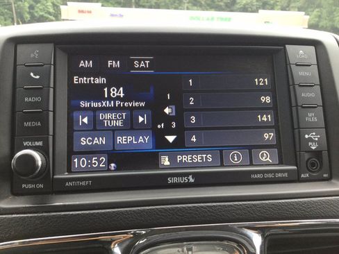 Used 2015 Chrysler Town & Country Touring w/ Driver Convenience Group FWD image 33