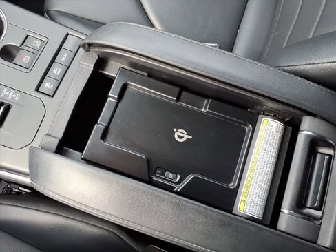 Used 2022 Toyota Highlander XLE image 30