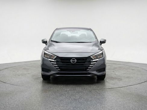 Used 2025 Nissan Versa SV image 2