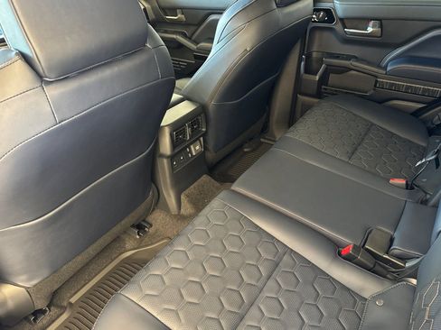 New 2025 Toyota 4Runner 4WD image 11