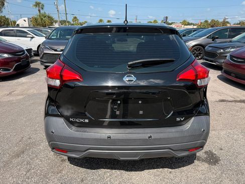 Used 2020 Nissan Kicks SV FWD image 5