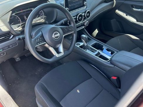 Used 2025 Nissan Sentra SV FWD image 17