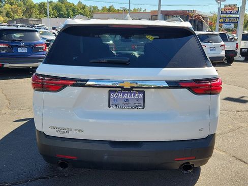 Used 2022 Chevrolet Traverse LT image 5