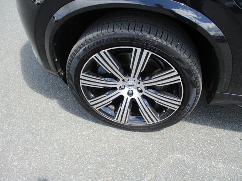 Used 2021 Volvo XC90 T8 Inscription w/ Advanced Package AWD/4WD image 9