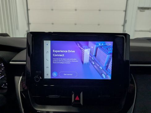 Used 2025 Toyota Corolla LE image 20