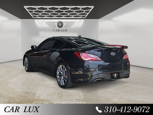 Used 2014 Hyundai Genesis 3.8 RWD image 3