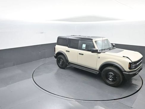 New 2026 Ford Bronco Outer Banks AWD/4WD image 23