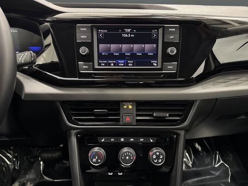 Used 2024 Volkswagen Taos S image 8