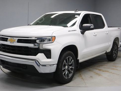 Used 2022 Chevrolet Silverado 1500 LT image 8