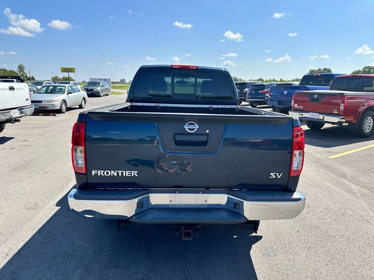 Used 2018 Nissan Frontier SV RWD image 5