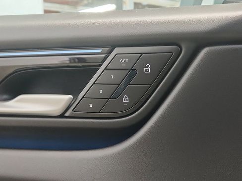 New 2026 Porsche Macan 4 Electric AWD/4WD image 21