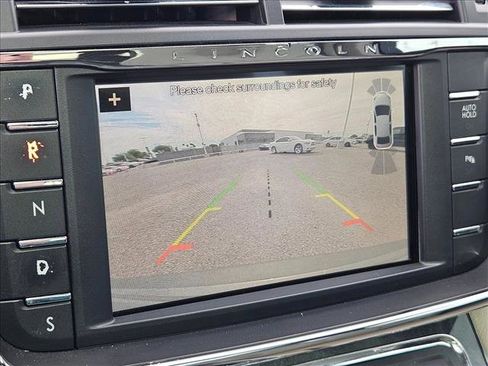 Used 2017 Lincoln Continental Reserve w/ Climate Package image 13