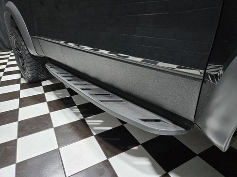 Used 2010 Ford F150 Raptor image 60