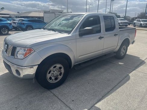 Used 2008 Nissan Frontier SE image 3