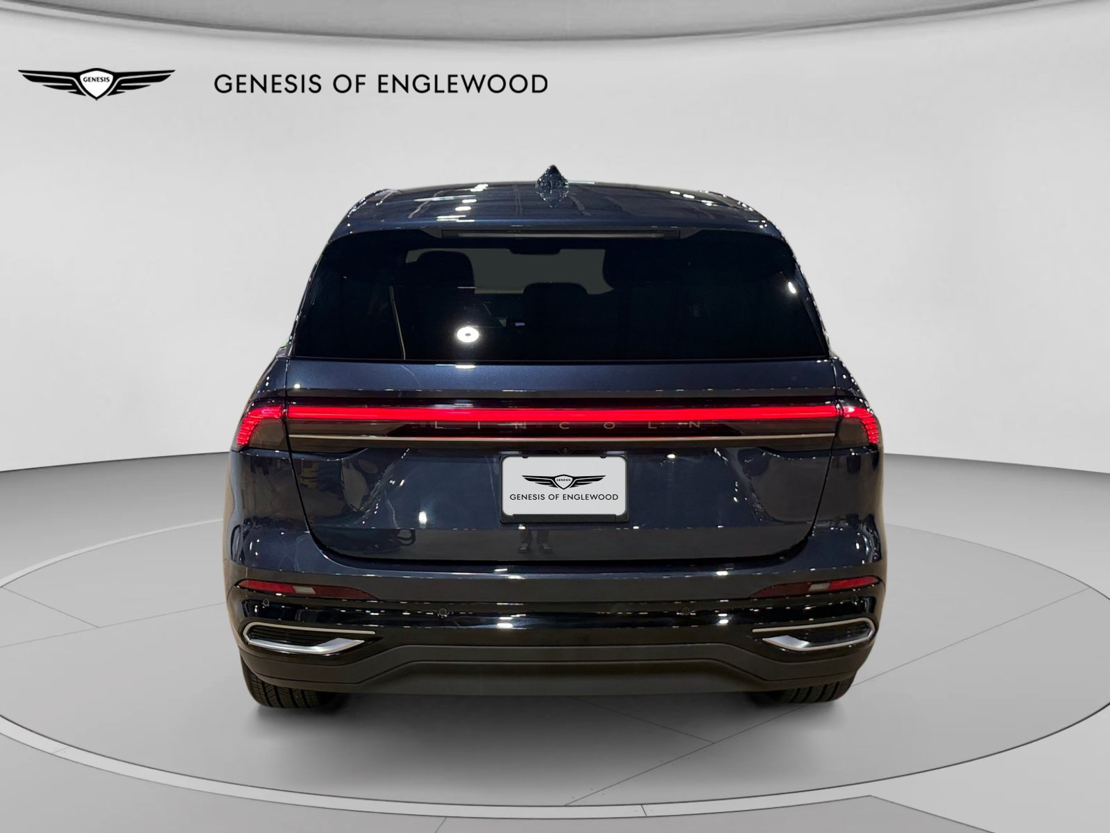 Used 2024 Lincoln Nautilus Premier AWD/4WD image 10