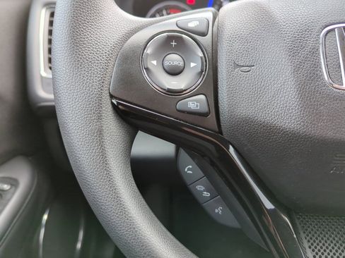 Used 2018 Honda HR-V EX image 22