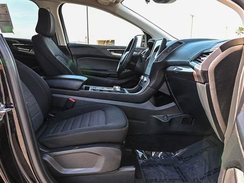 Used 2024 Ford Edge SE w/ Black Appearance Package image 16