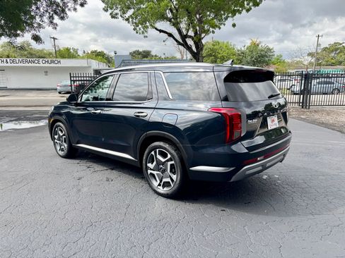 Used 2024 Hyundai Palisade Limited FWD image 4