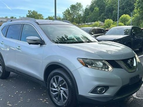 Used 2016 Nissan Rogue SL w/ SL Premium Package AWD/4WD image 3