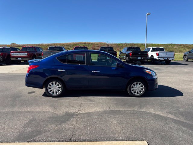 Used 2019 Nissan Versa SV FWD image 6