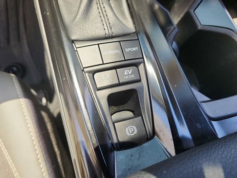 Used 2025 Toyota Camry SE w/ Convenience Package AWD/4WD image 23