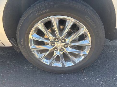 Used 2019 Buick Enclave Essence w/ Trailering Package, 5000 lbs. FWD image 5