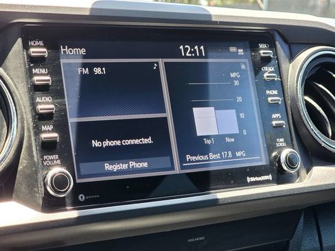 Used 2020 Toyota Tacoma TRD Off-Road w/ Technology Package RWD image 39