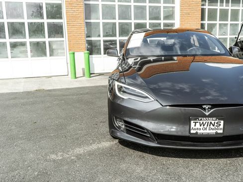 Used 2021 Tesla Model S Long Range Plus AWD/4WD image 30