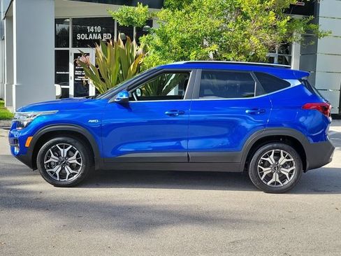 Used 2023 Kia Seltos EX AWD/4WD image 2