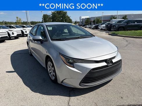 Used 2024 Toyota Corolla LE FWD image 3