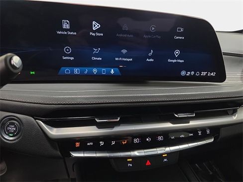 Certified 2025 Cadillac XT4 Premium Luxury image 17