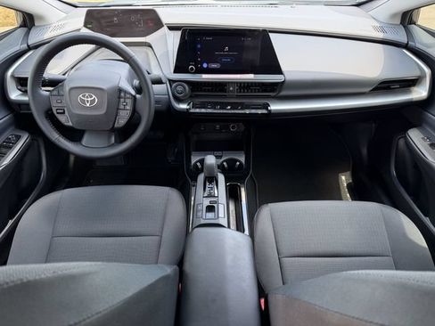 Used 2026 Toyota Prius LE FWD image 9
