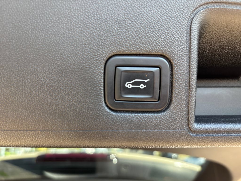 Used 2022 GMC Terrain AT4 w/ Infotainment Package II AWD/4WD image 41