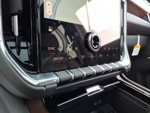 New 2026 GMC Yukon XL Denali w/ Sun & Power Step Package image 91