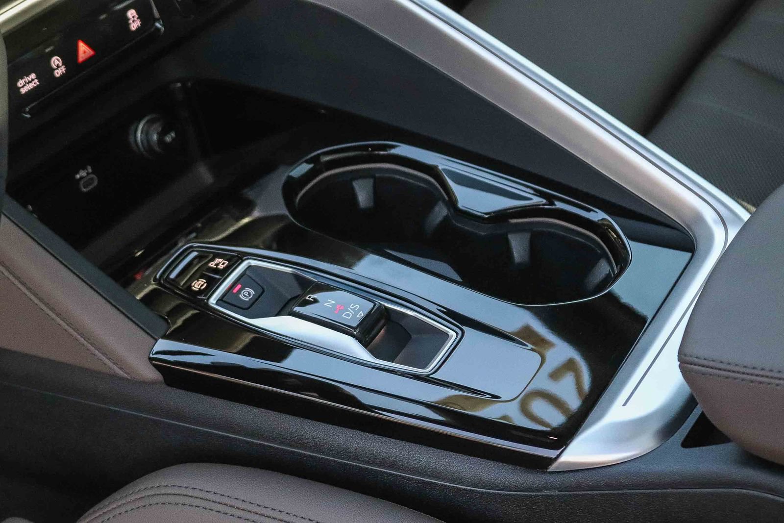 Certified 2025 Audi Q5 Premium Plus w/ Premium Plus AWD/4WD image 22