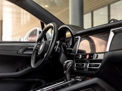 Certified 2024 Porsche Macan GTS AWD/4WD image 47