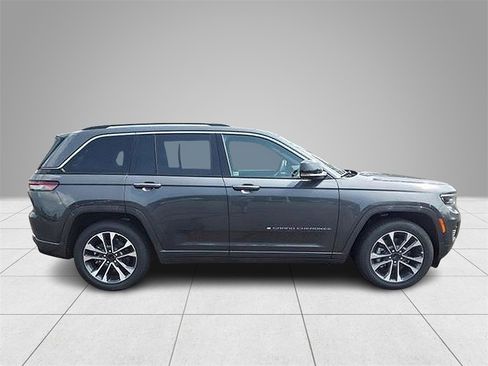 New 2023 Jeep Grand Cherokee Overland w/ Luxury Tech Group IV image 2