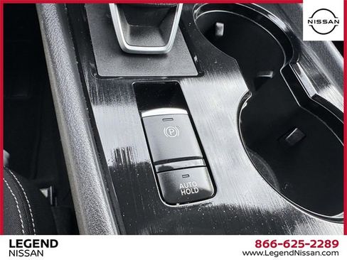 Used 2023 Nissan Rogue SV image 29