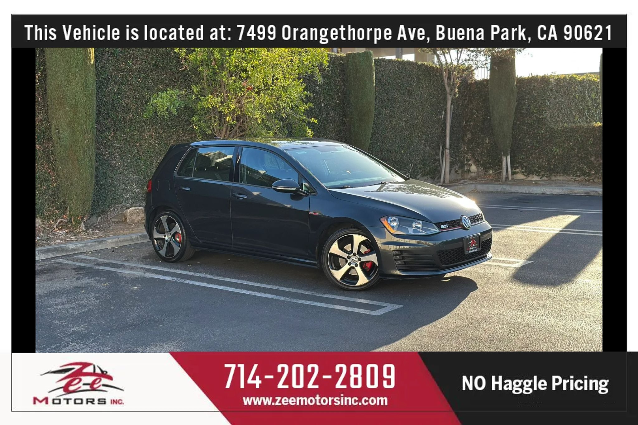 Used 2016 Volkswagen Golf 4-Door FWD image 2