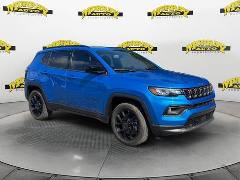 New 2025 Jeep Compass Latitude w/ Sun & Sound Group AWD/4WD image 7