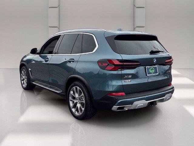 Used 2025 BMW X5 xDrive40i AWD/4WD image 3